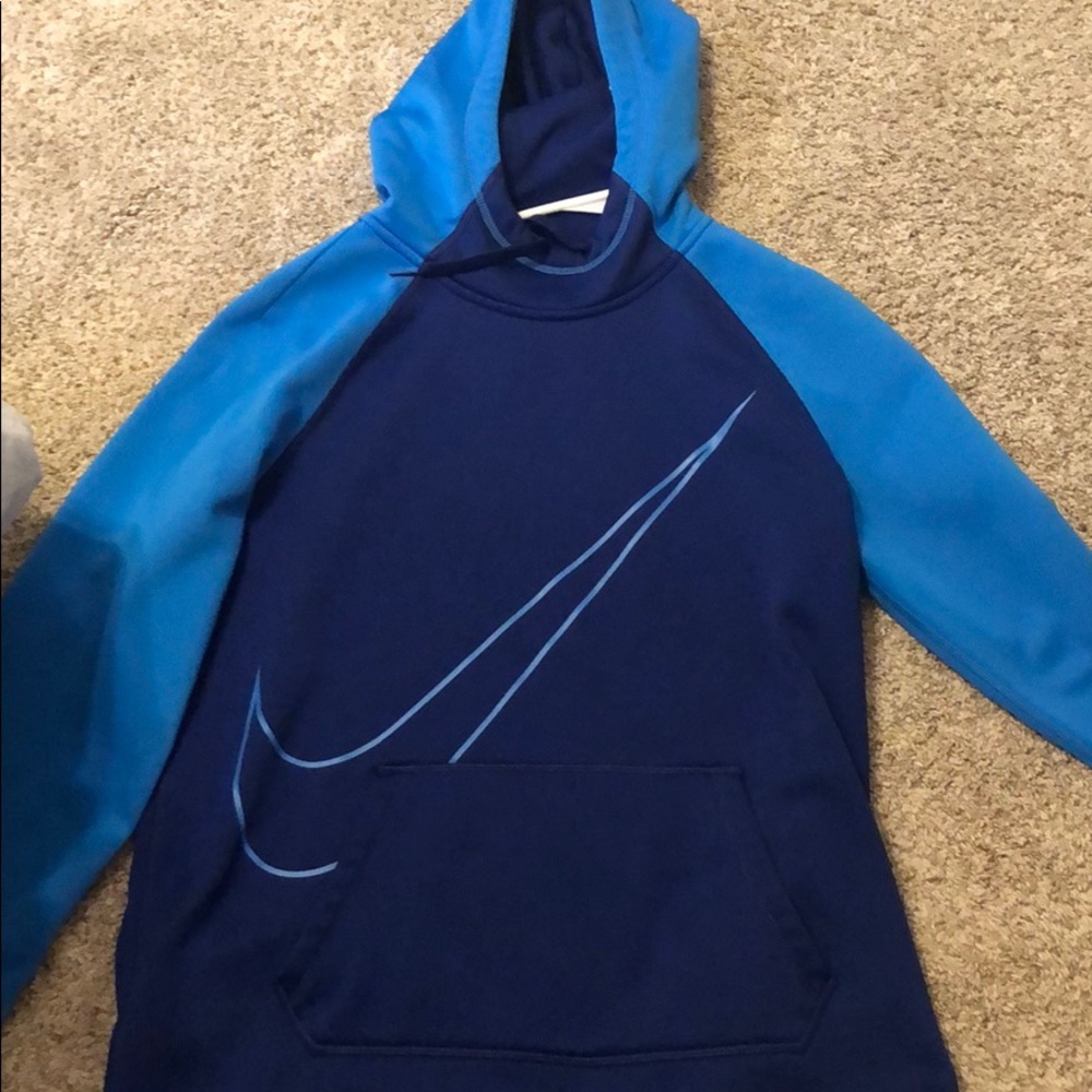 Blue nike sweatshirt